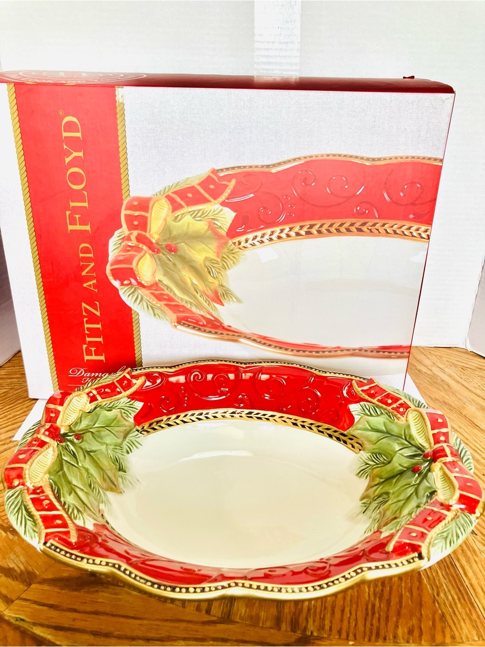 Fitz And Floyd Damask Holiday Serving Bowl Has Box Read Few Minor Marks 2020